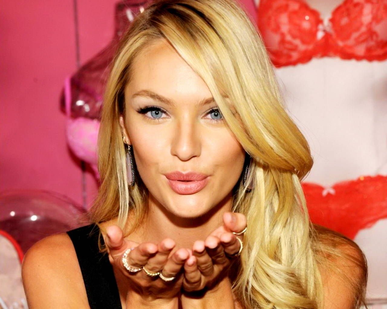 Candice Swanepoel Actress Beautiful Pictures