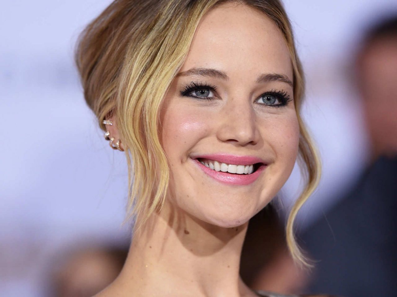 Jennifer Lawrence Photos With Cute Smile