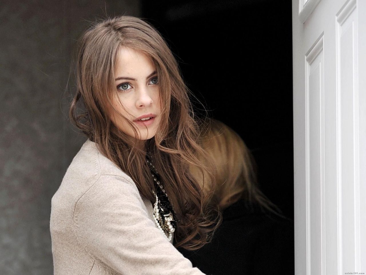 Willa Holland High Quality Images