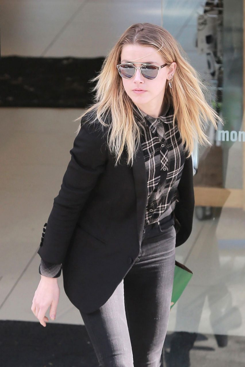 Amber Heard Latest Unseen Photos