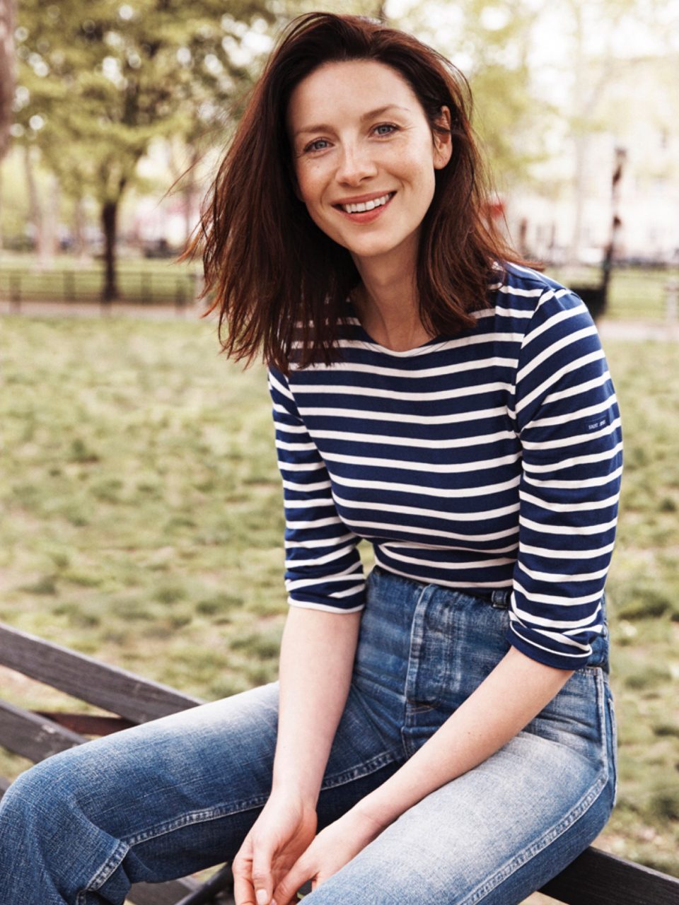 Caitriona Balfe In Jeans Smiling Picture