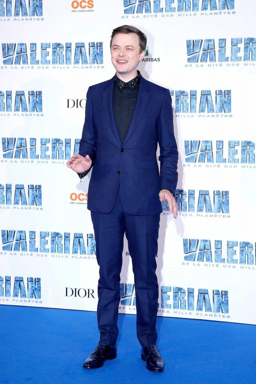 Dane Dehaan Looks So Handsome In Royal Blue Suit