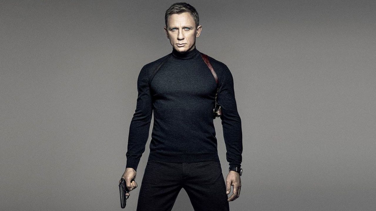 Image Of Daniel Craig With Gun From Movie Spectre