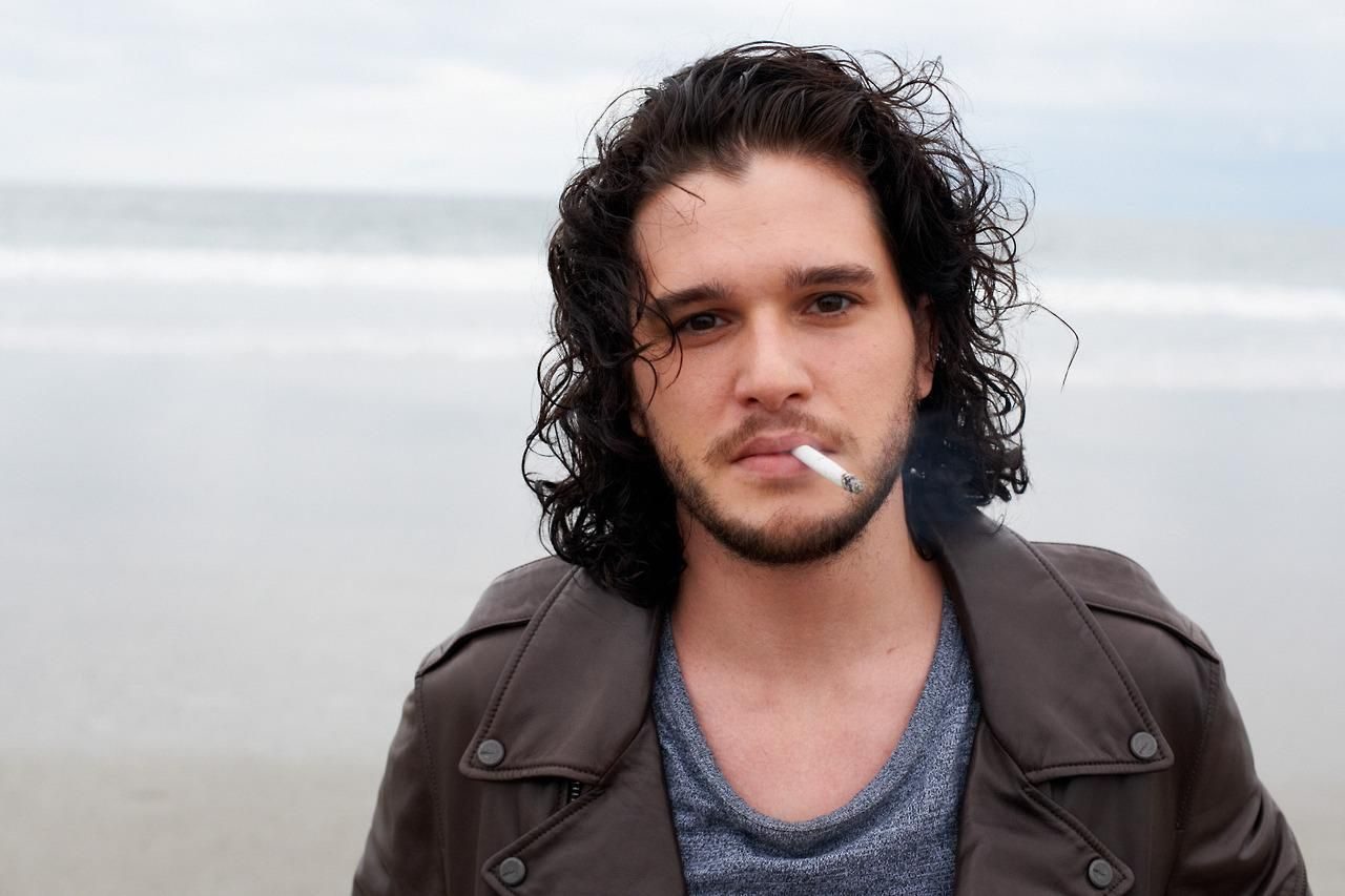 Cool And Stylish Kit Harington Photo Still