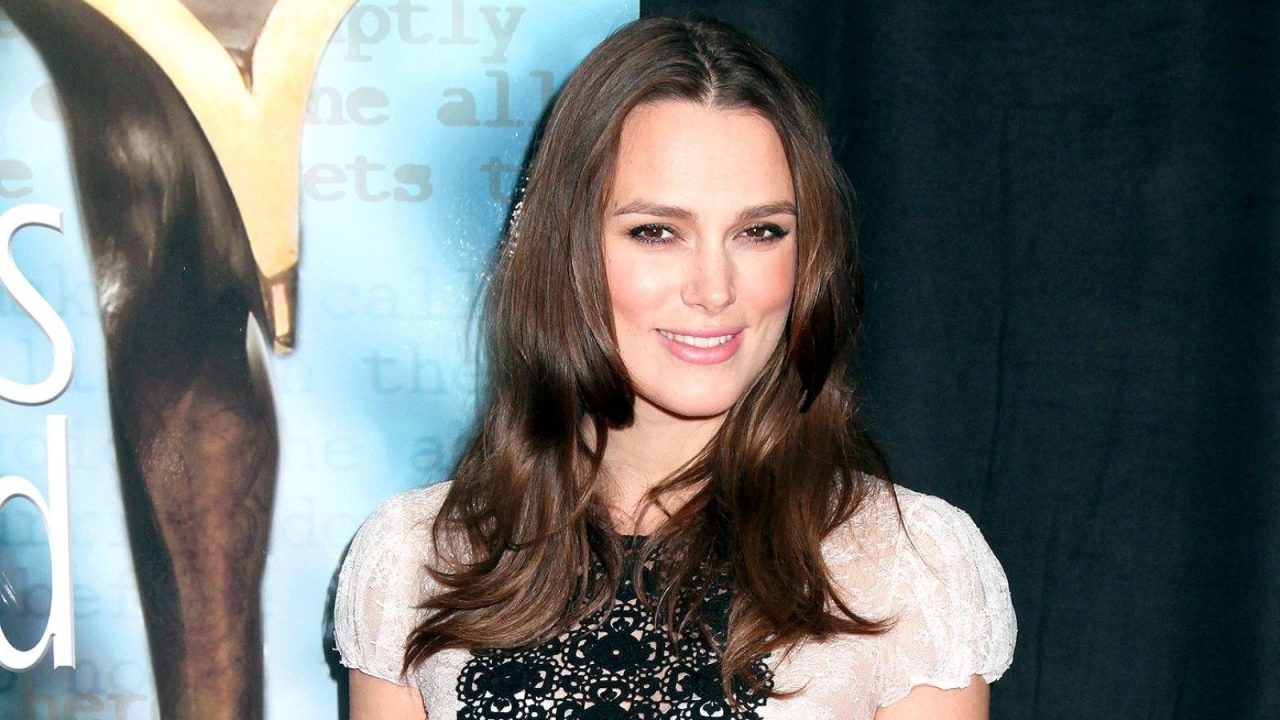 Cool New Pics Of Keira Knightley With Smile