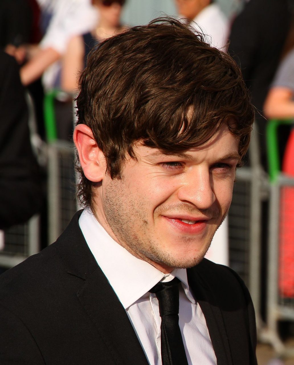 Cute Picture Of Iwan Rheon