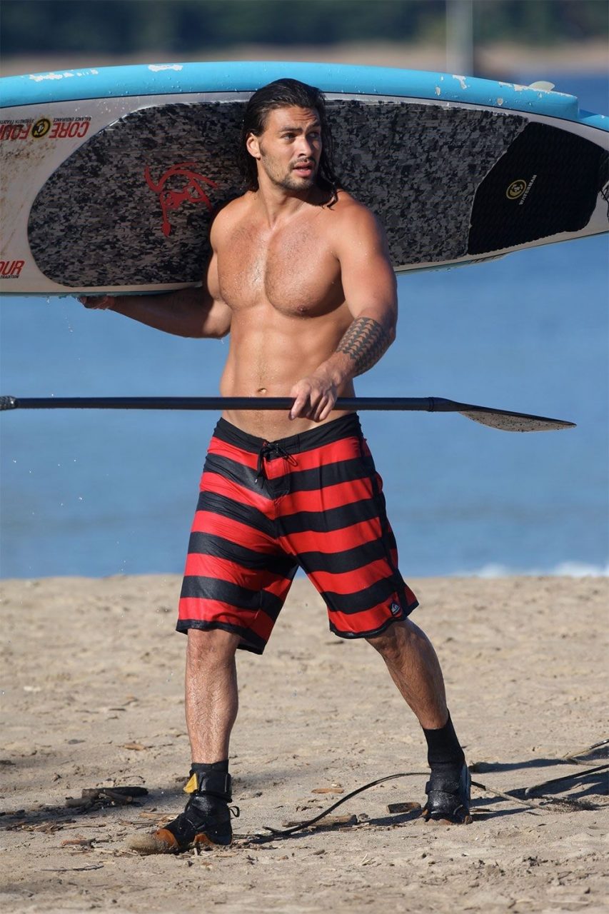 Hot Beach Stills Of Shirtless Jason Momoa