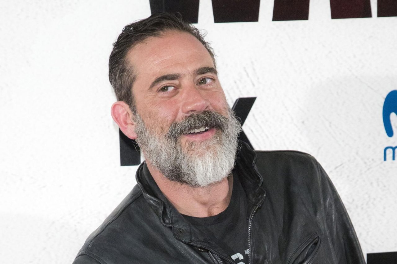 Jeffrey Dean Morgan Beard Style Side Pose