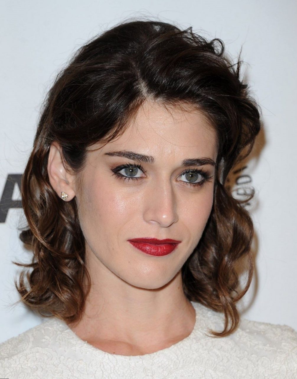 Lizzy Caplan Cute Red Lips