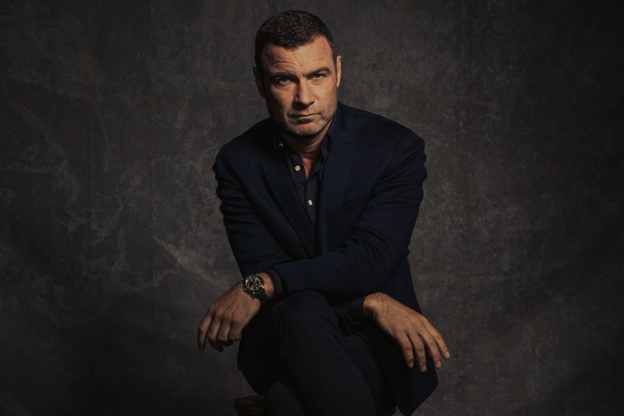 Photoshoot Image Of Liev Schreiber