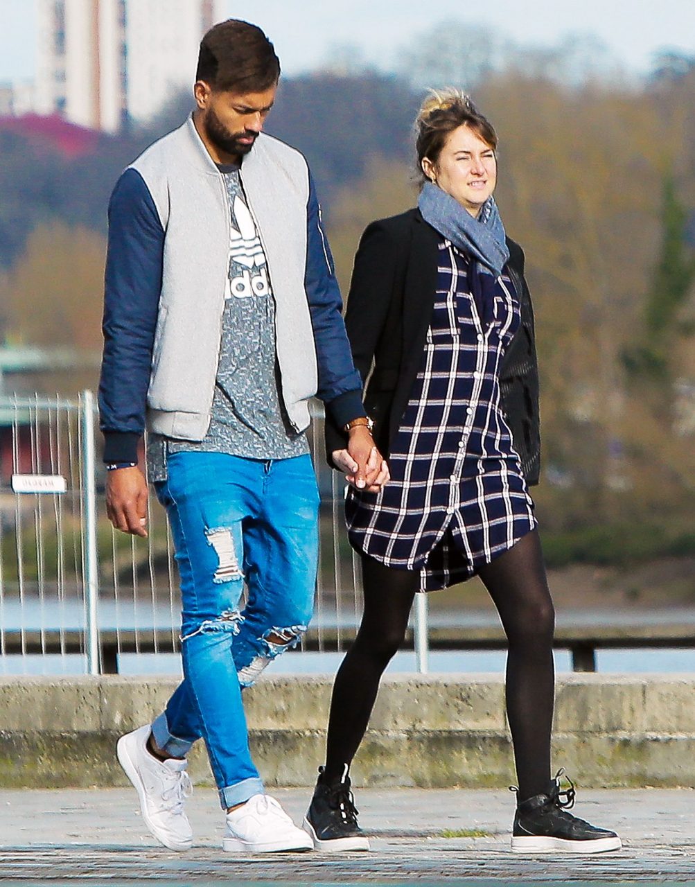 Picture Of Shailene Woodley And Ben Volavola Holding Hands