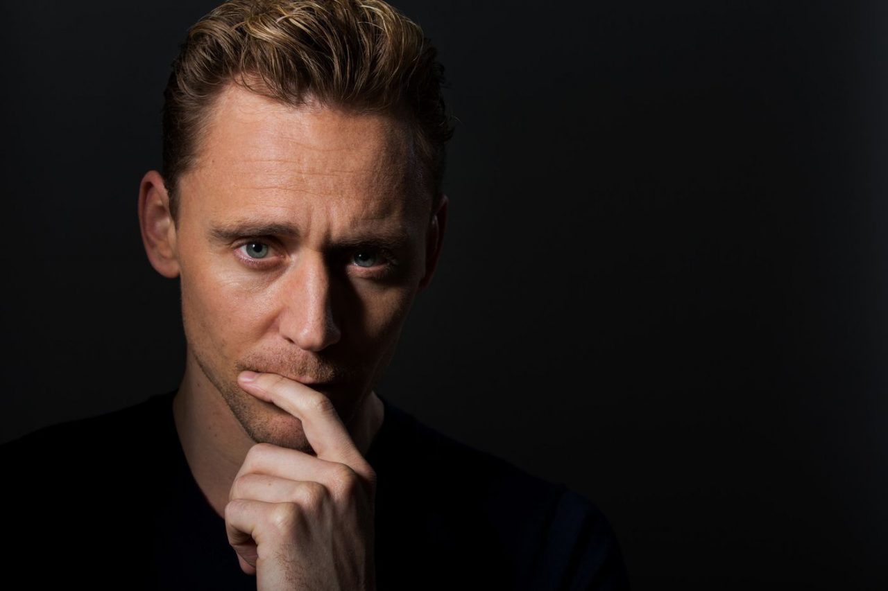 Sexy Tom Hiddleston Hd Wallpaper
